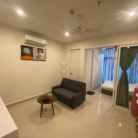 Kota Kinabalu City The Shore - Lucky 7 Homestay Exteriör bild