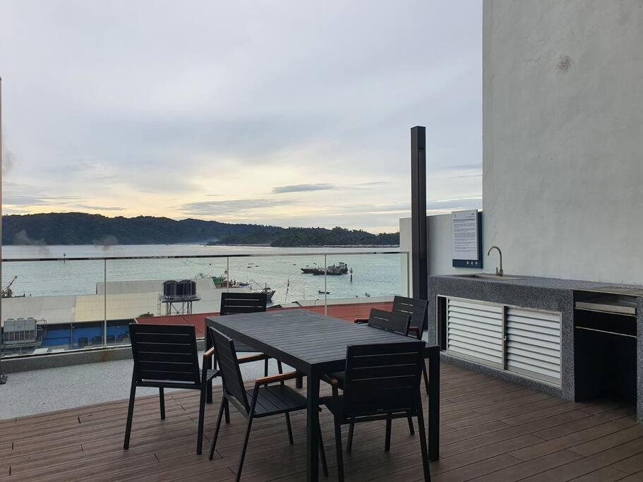 Kota Kinabalu City The Shore - Lucky 7 Homestay Exteriör bild