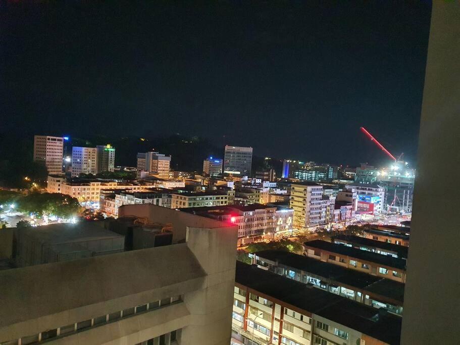 Kota Kinabalu City The Shore - Lucky 7 Homestay Exteriör bild