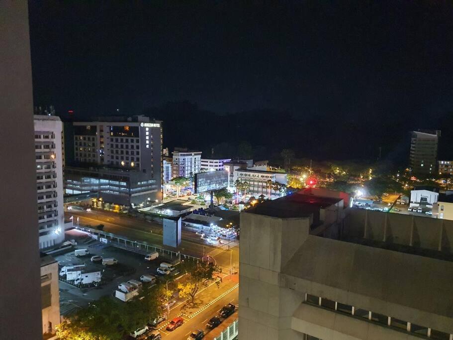 Kota Kinabalu City The Shore - Lucky 7 Homestay Exteriör bild