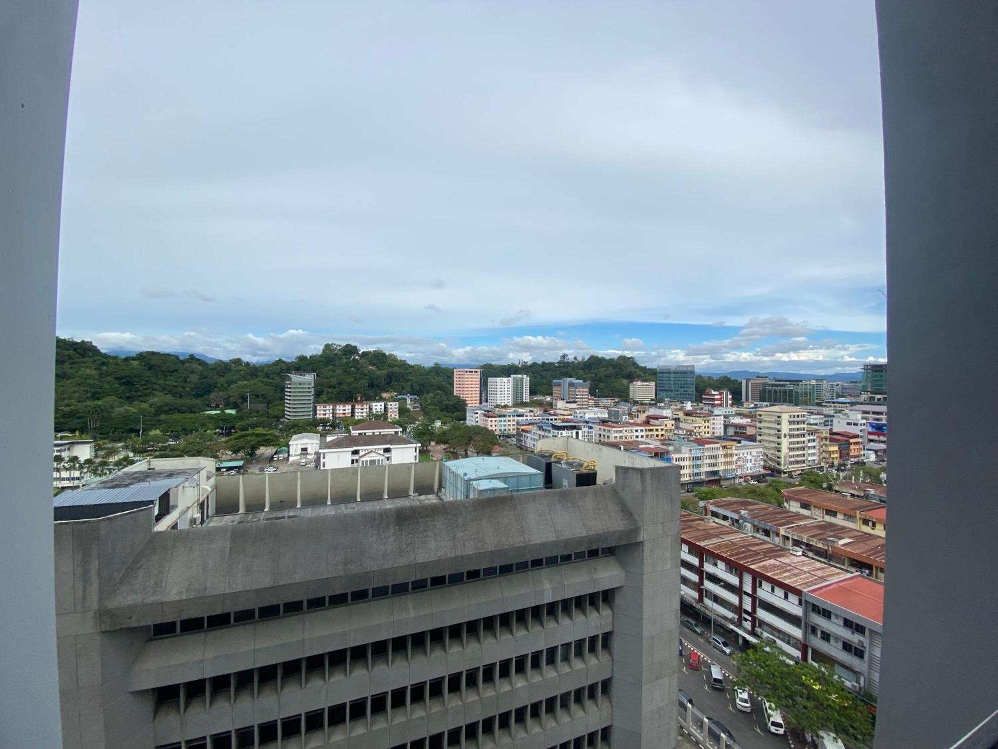 Kota Kinabalu City The Shore - Lucky 7 Homestay Exteriör bild