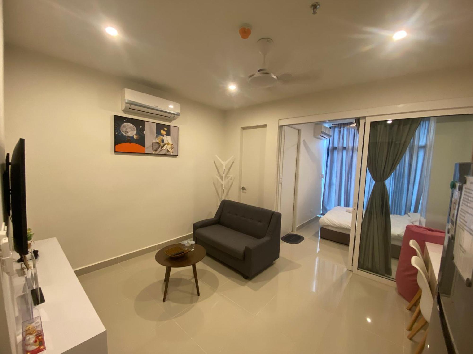 Kota Kinabalu City The Shore - Lucky 7 Homestay Exteriör bild
