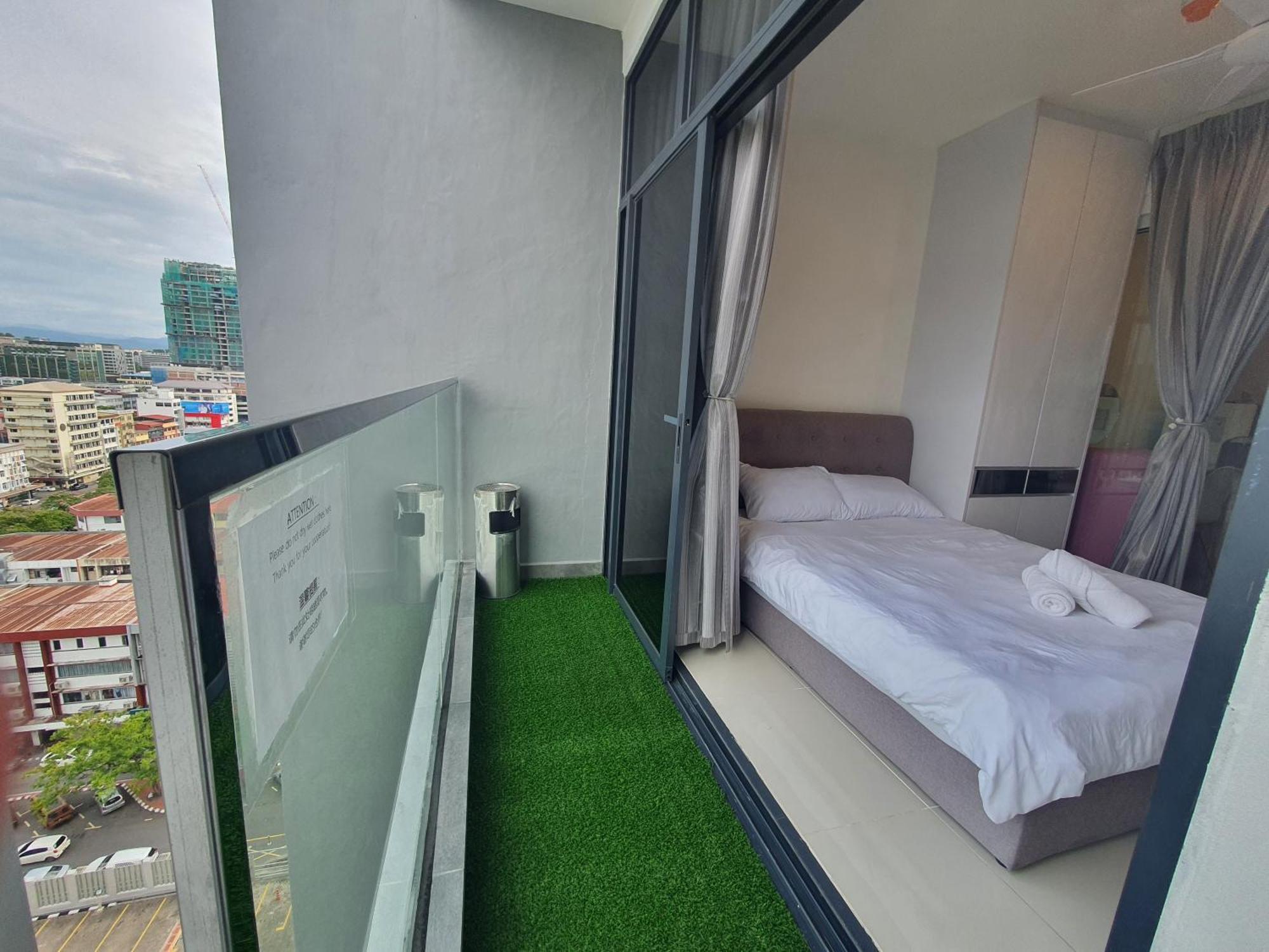 Kota Kinabalu City The Shore - Lucky 7 Homestay Exteriör bild